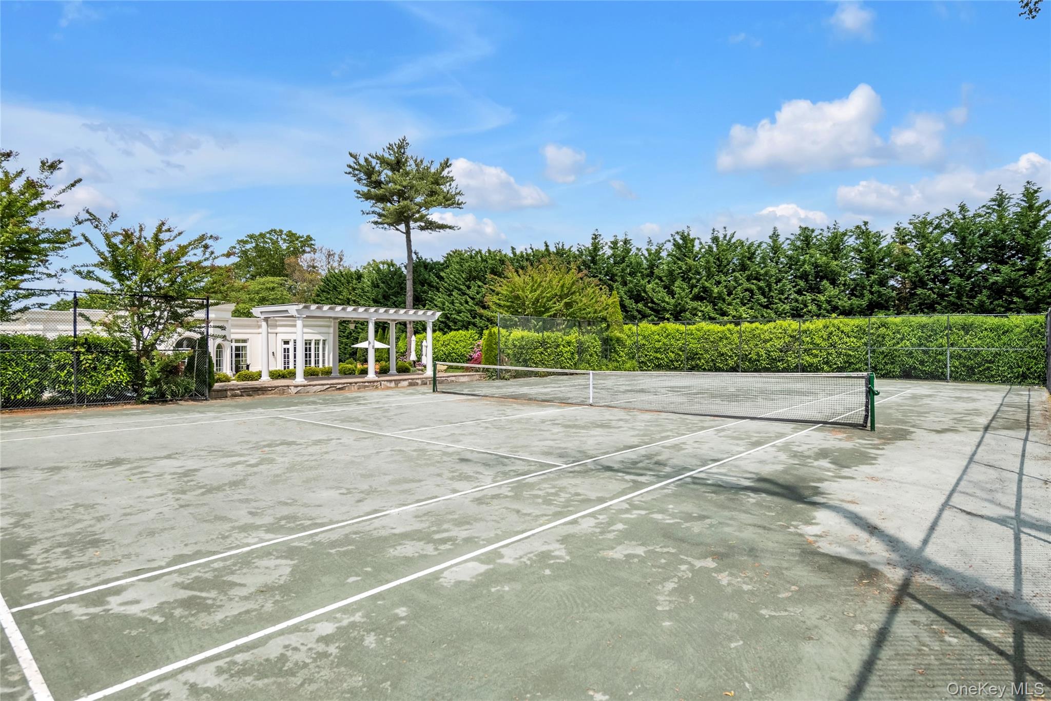 6 Hamptworth Drive, Kings Point, NY 11024