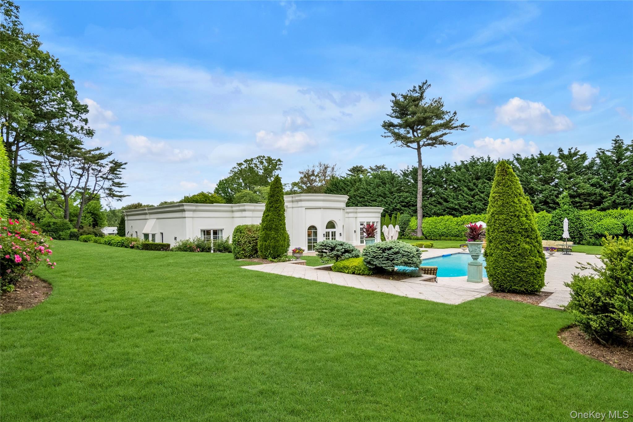 6 Hamptworth Drive, Kings Point, NY 11024