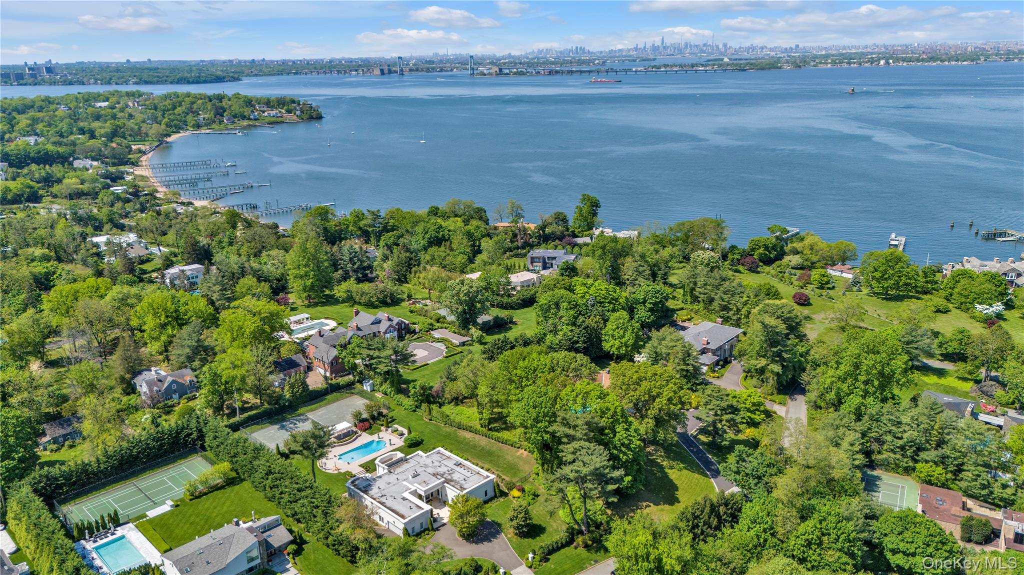 6 Hamptworth Drive, Kings Point, NY 11024