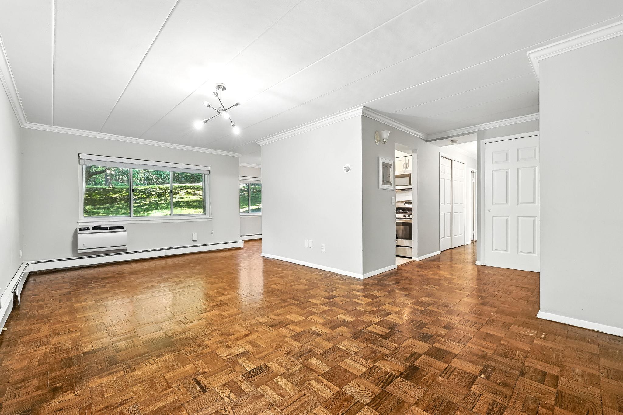 370 Central Park Avenue # 3D, Scarsdale, NY 10583