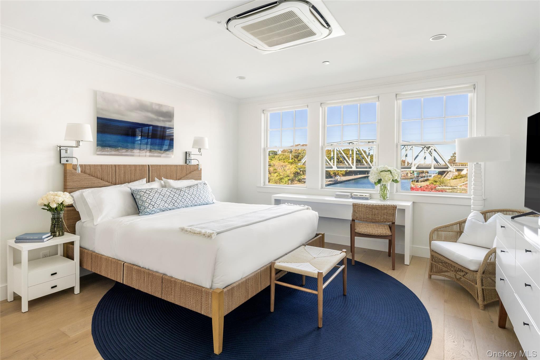 45 Old Boathouse Lane S, Hampton Bays, NY 11946