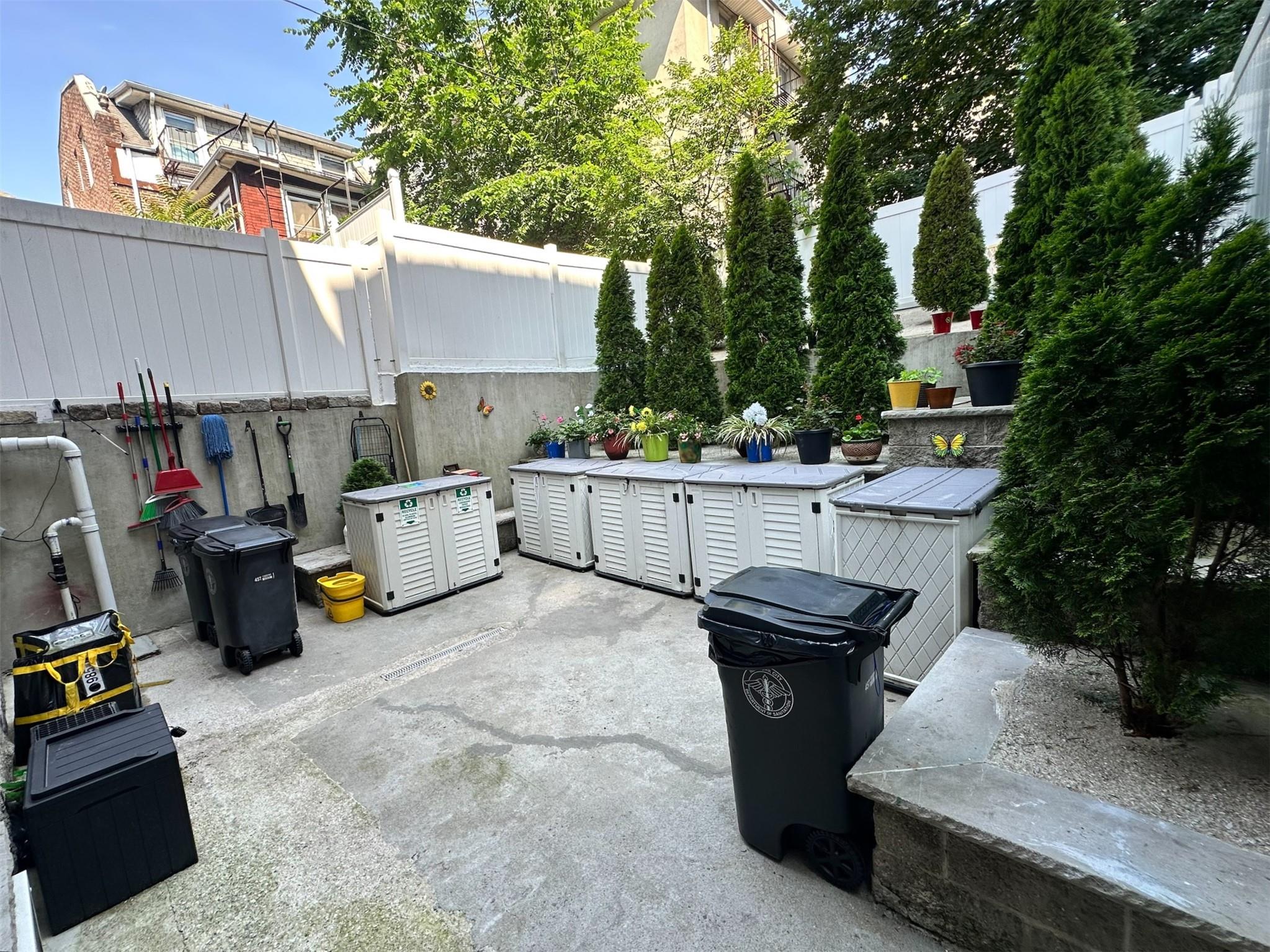 253 E 206th Street, Bronx, NY 10467