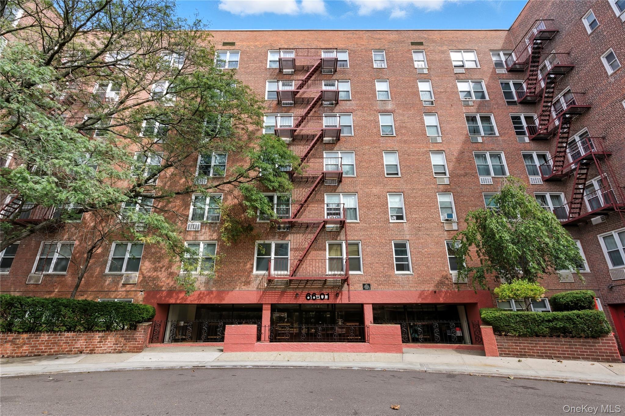 66-01 Burns # 3V, Rego Park, NY 11374