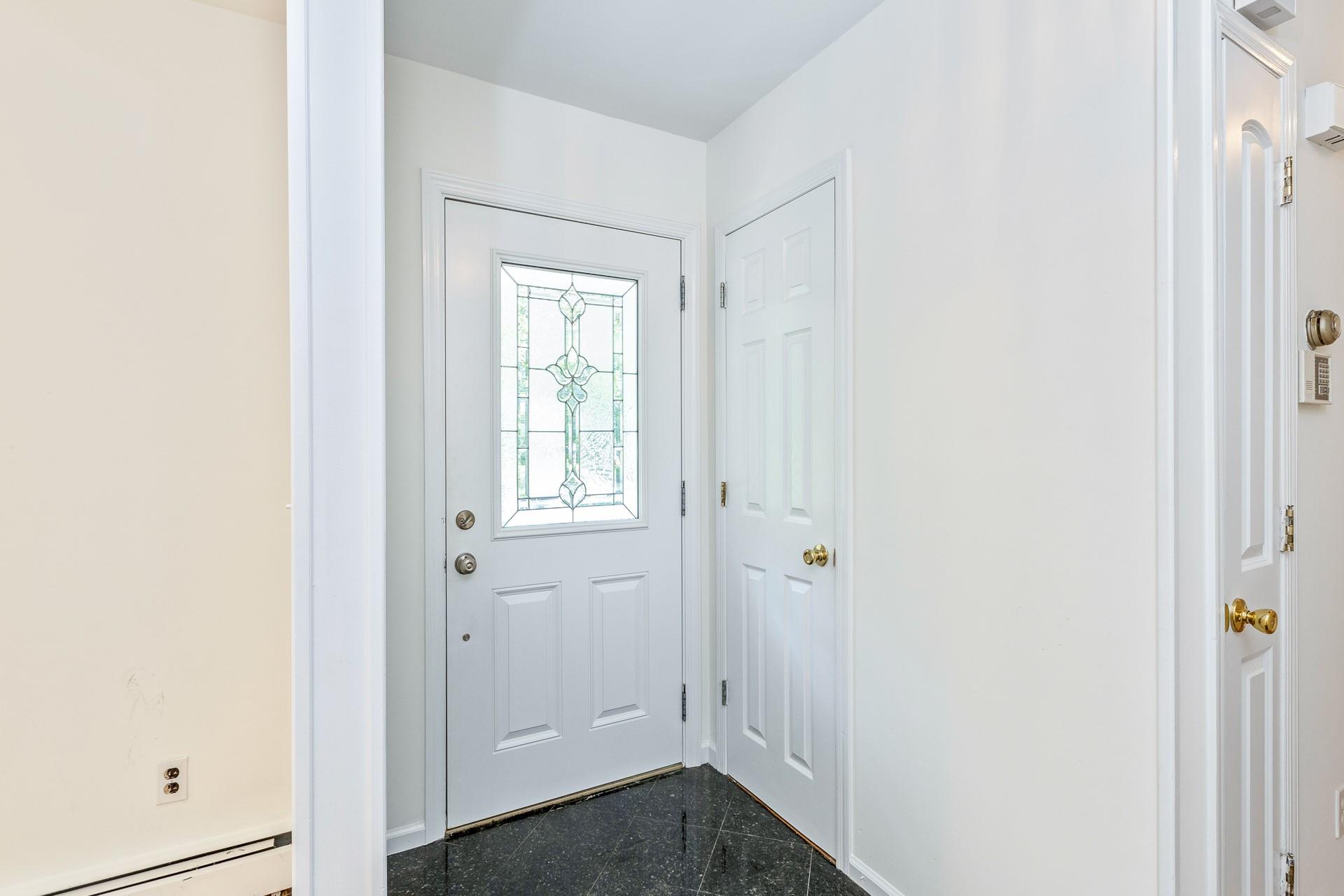 263 North Country Road, Smithtown, NY 11787