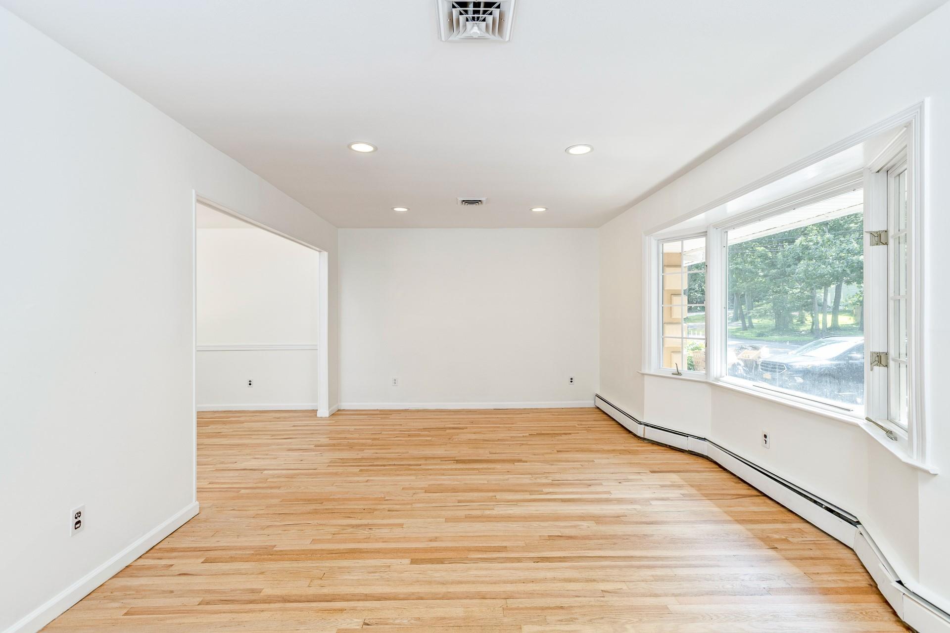 263 North Country Road, Smithtown, NY 11787