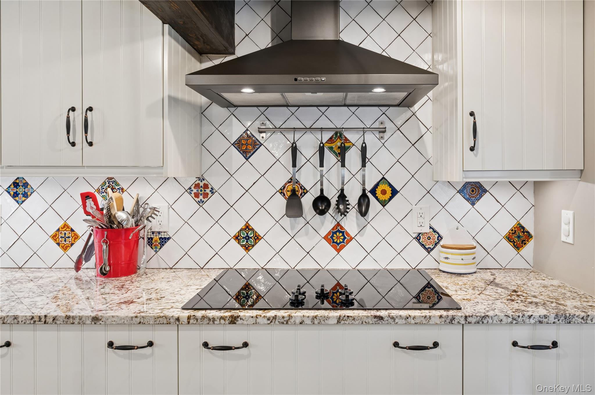 123 Pleasant Road, Lake Peekskill, NY 10537