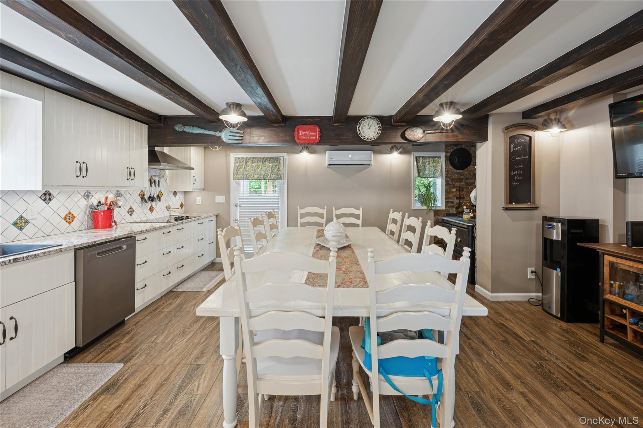 123 Pleasant Road, Lake Peekskill, NY 10537