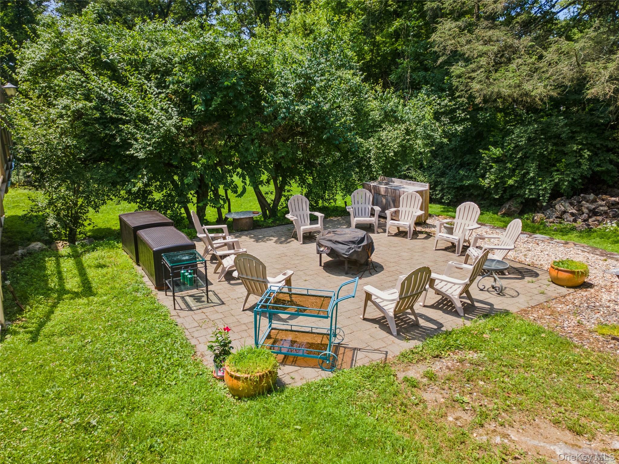 123 Pleasant Road, Lake Peekskill, NY 10537