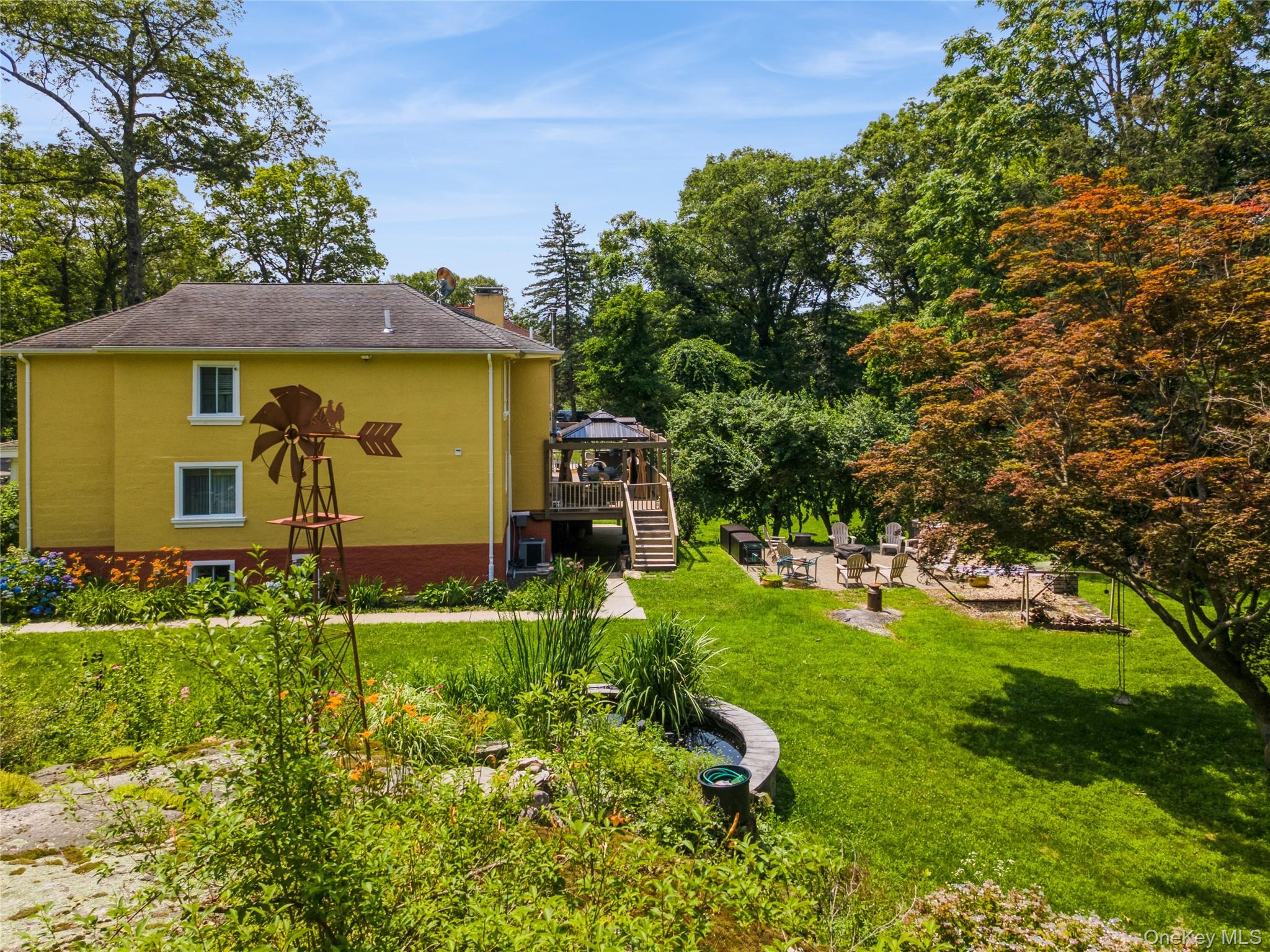 123 Pleasant Road, Lake Peekskill, NY 10537