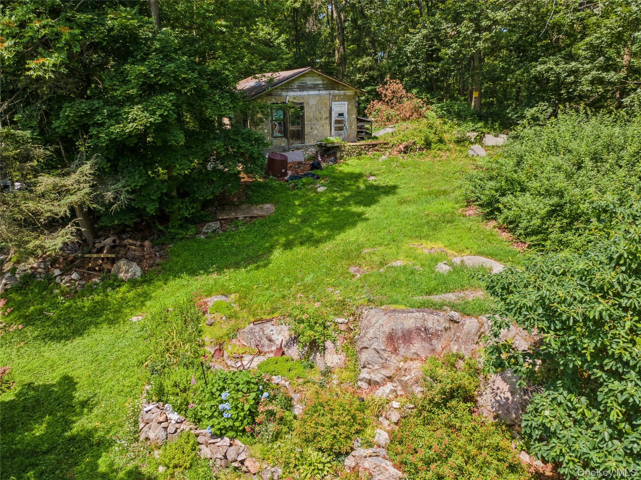 123 Pleasant Road, Lake Peekskill, NY 10537