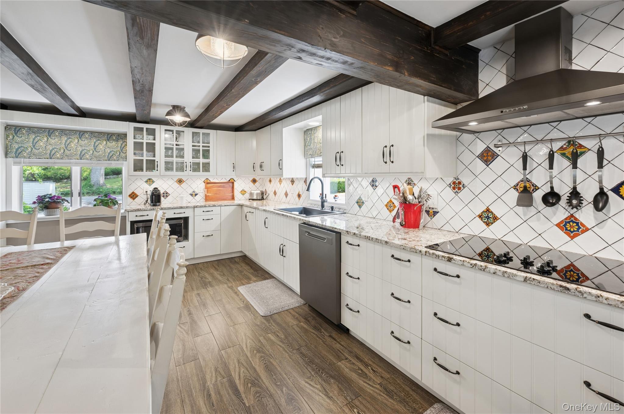 123 Pleasant Road, Lake Peekskill, NY 10537