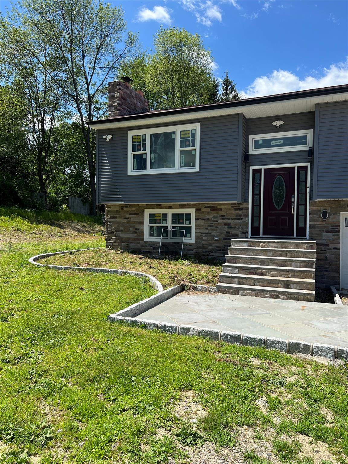 4 Glen Court, Poughkeepsie, NY 12603