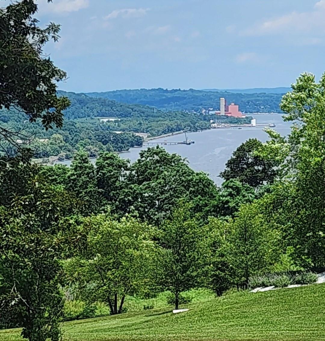 6 Pinnacle Boulevard, Balmville, NY 12550