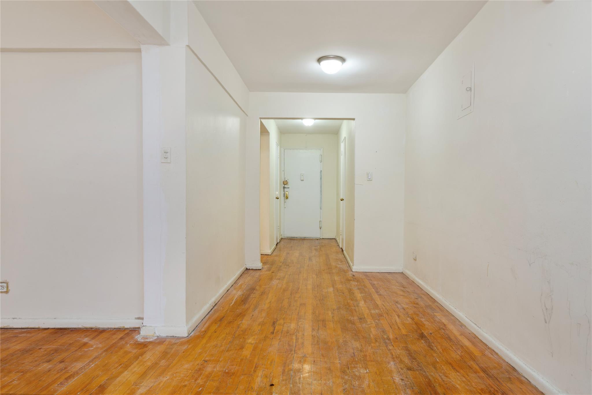 142-20 41 # 4C, Flushing, NY 11355