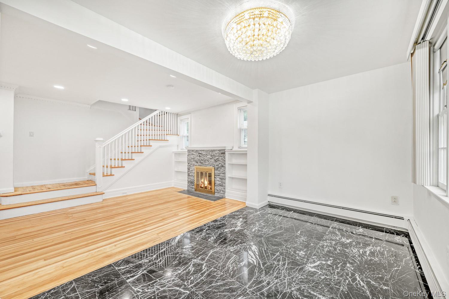 37 Keystone Place, Hewlett, NY 11557