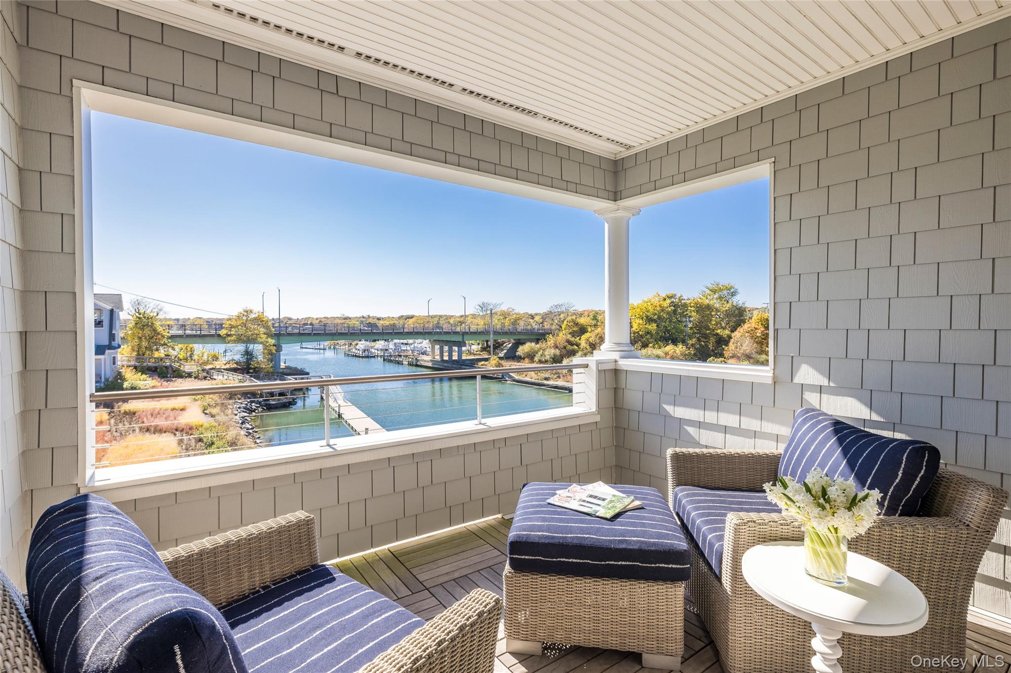 17 Old Boathouse Lane S, Hampton Bays, NY 11946