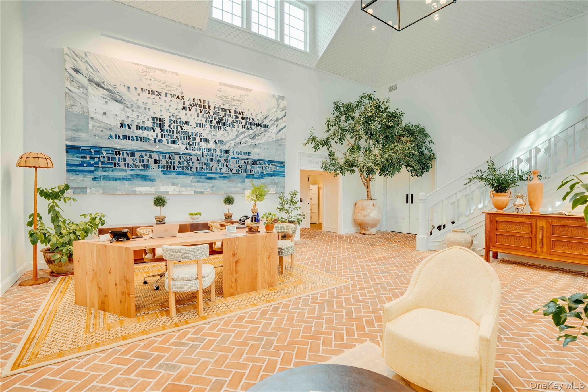 17 Old Boathouse Lane S, Hampton Bays, NY 11946