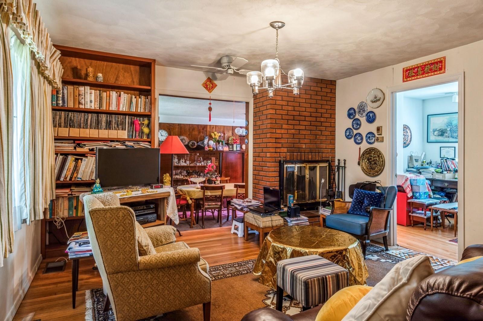 51 W Donellan Road, Hampton Bays, NY 11946