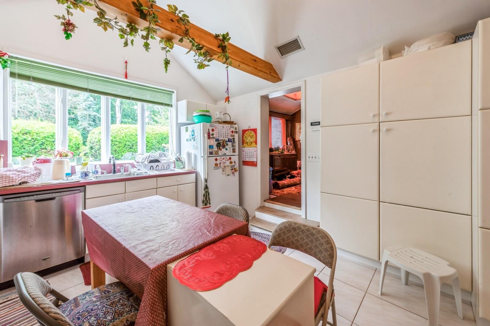 51 W Donellan Road, Hampton Bays, NY 11946