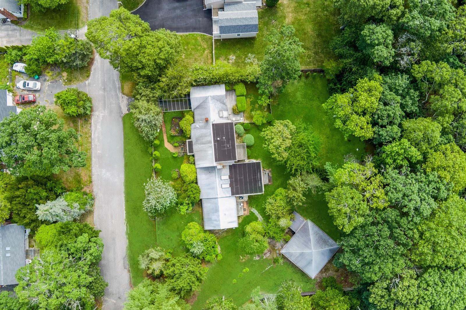 51 W Donellan Road, Hampton Bays, NY 11946