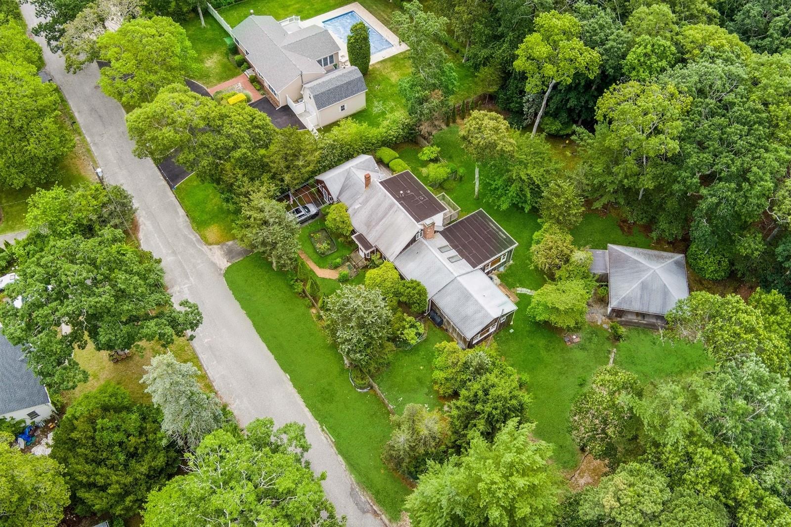 51 W Donellan Road, Hampton Bays, NY 11946