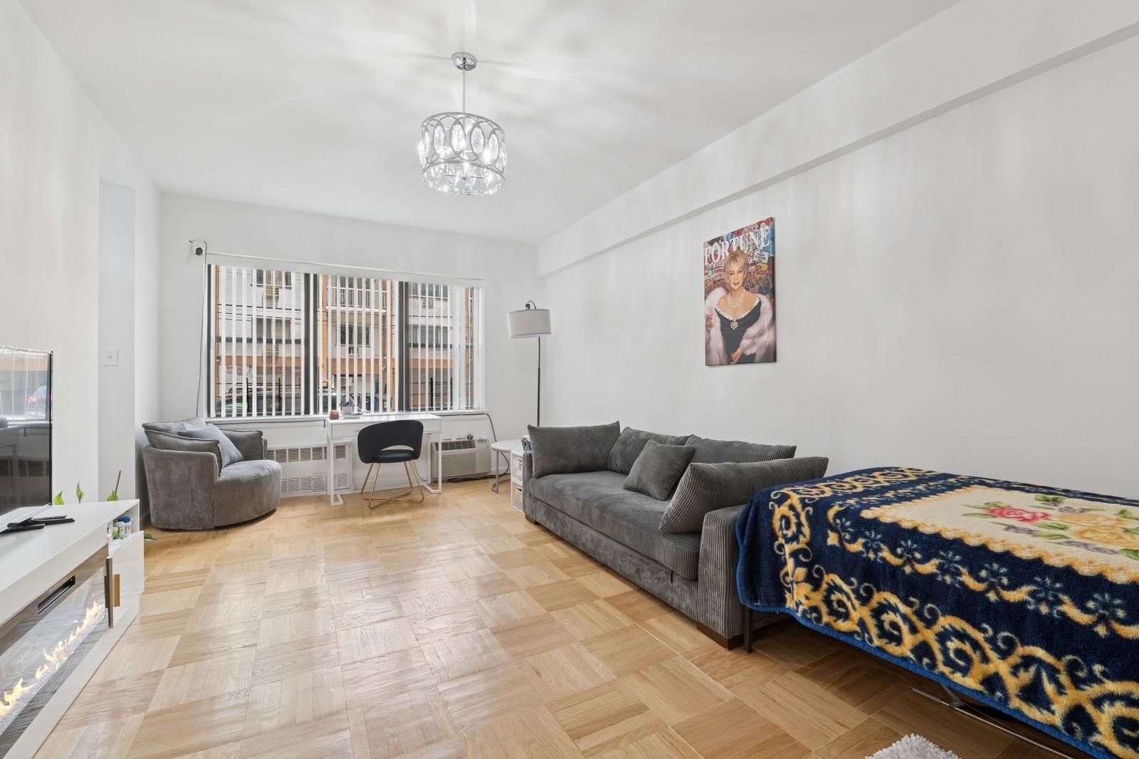 76-26 113th Street # 1B, Forest Hills, NY 11375