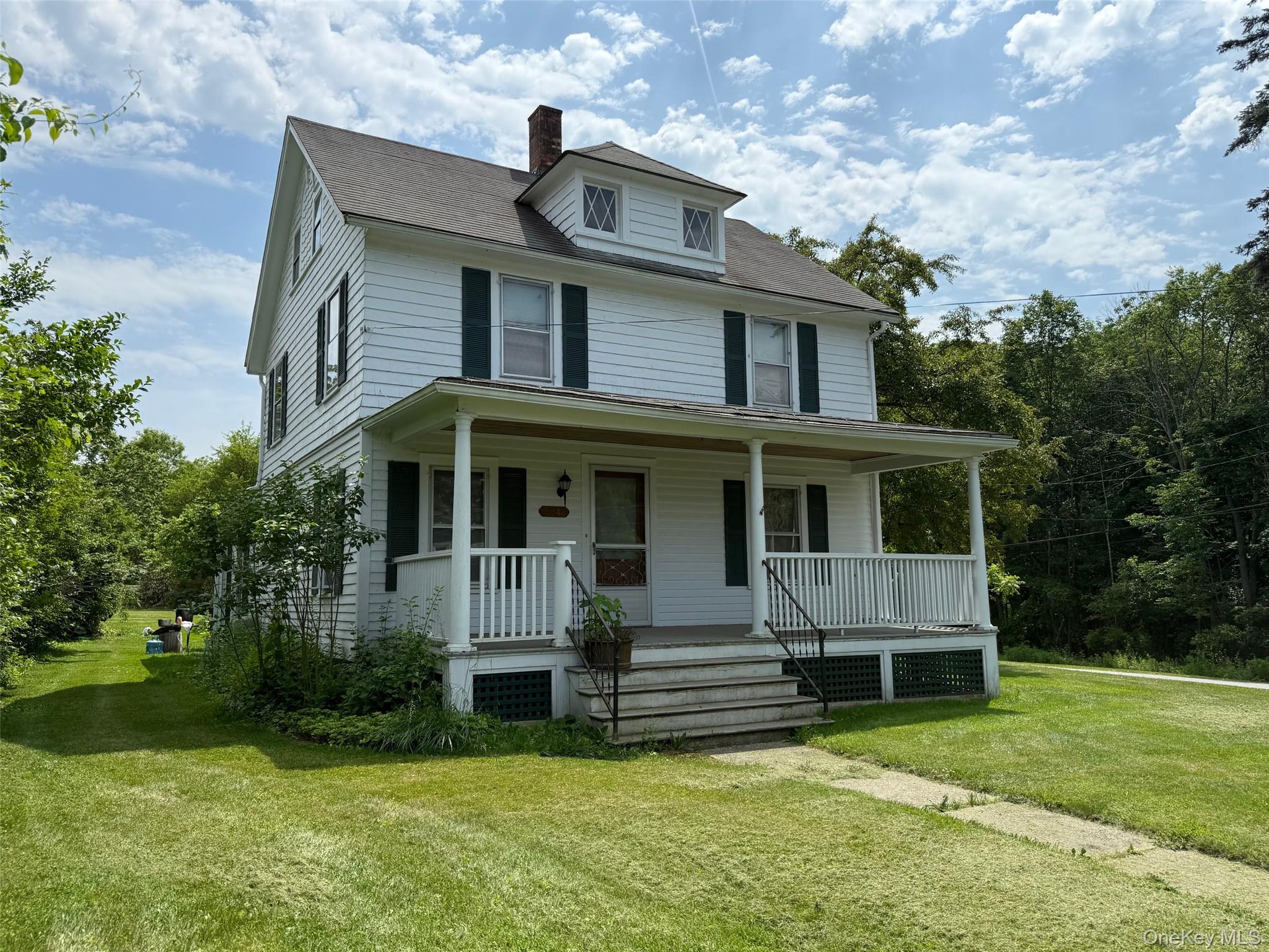 5842 S Elm Avenue, Millerton, NY 12546