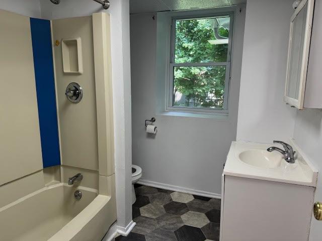 11 Tree Haven Lane # 1R, New Windsor, NY 12553
