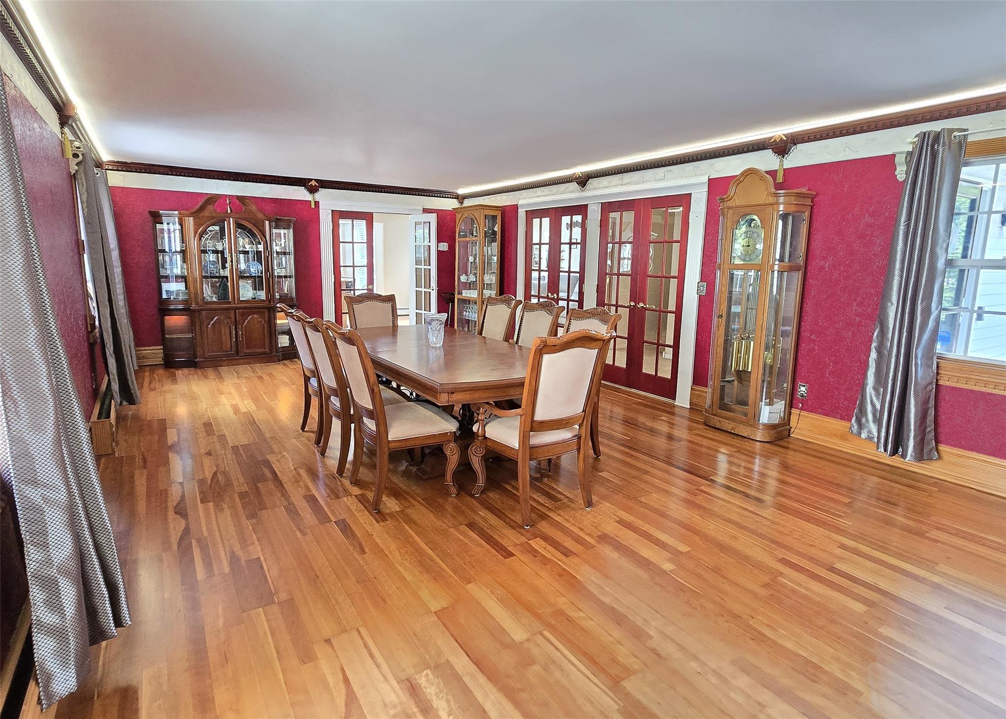 7 Sunset Drive, Bellport, NY 11713