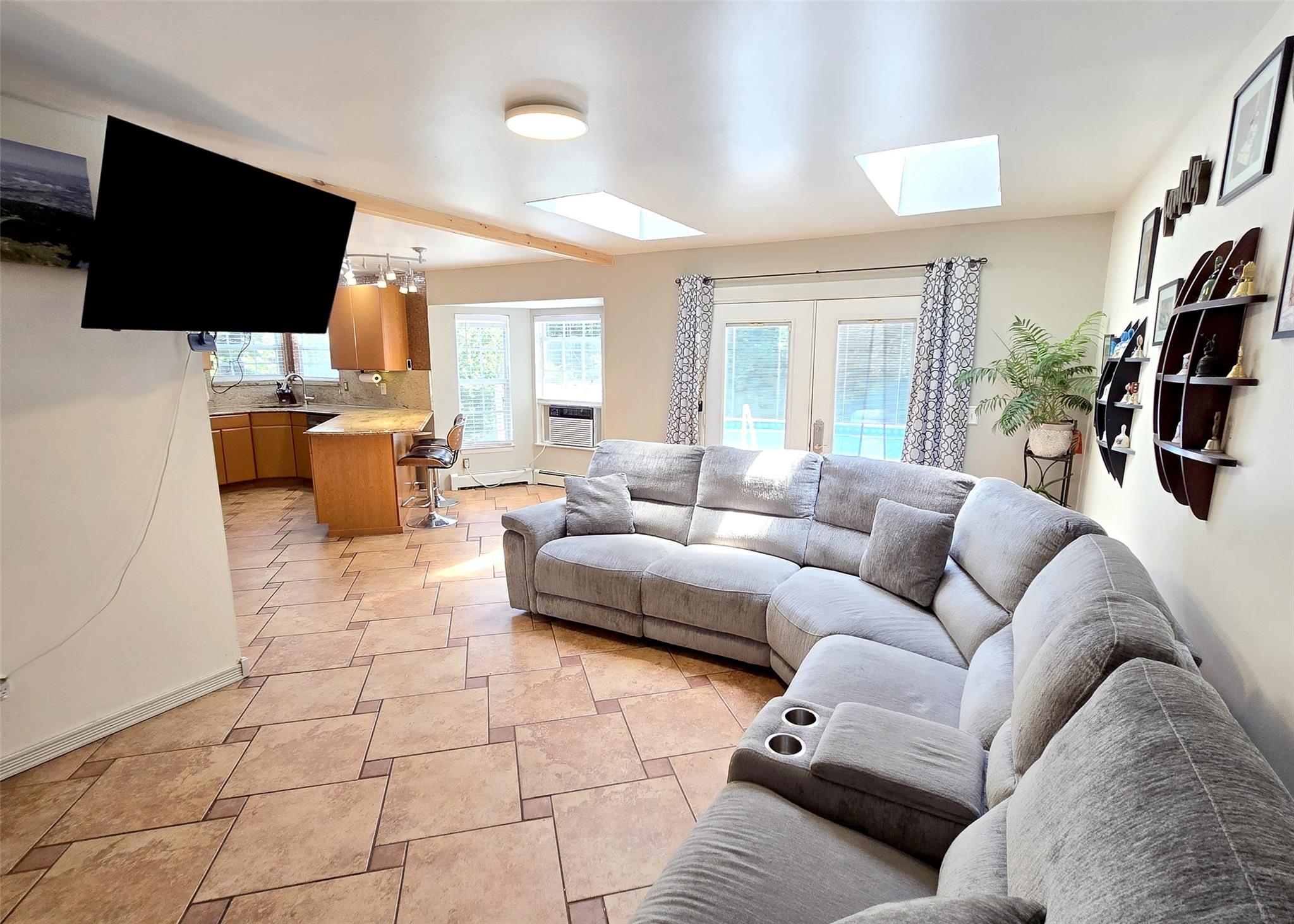 7 Sunset Drive, Bellport, NY 11713