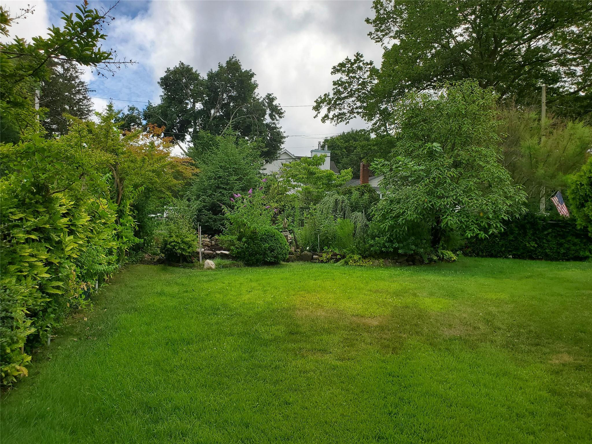 5 Uranus Road, Rocky Point, NY 11778