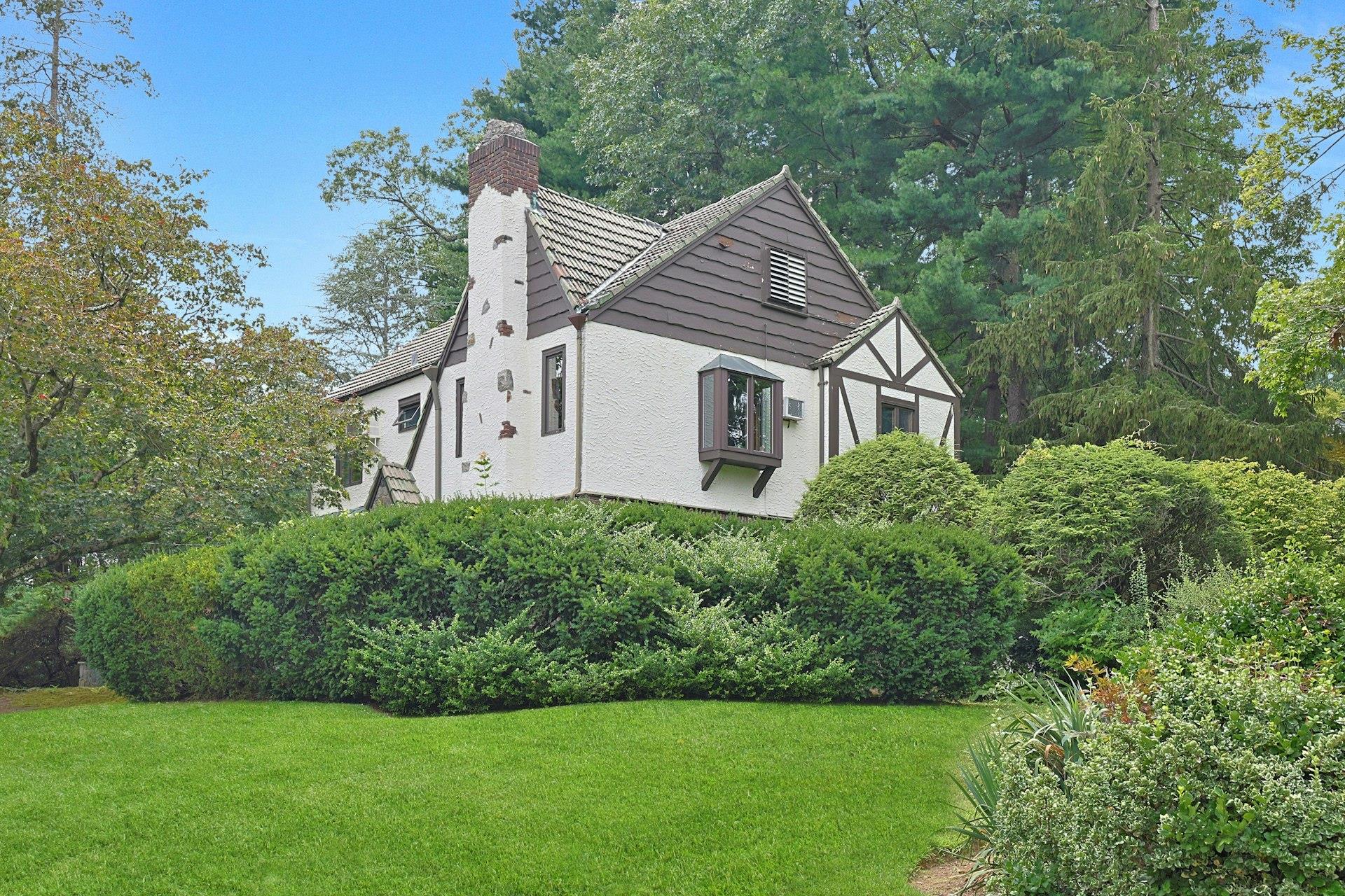 549 Munroe Avenue, Sleepy Hollow, NY 10591
