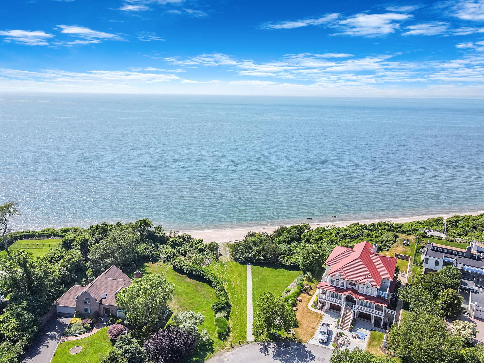 345 The Strand, East Marion, NY 11939