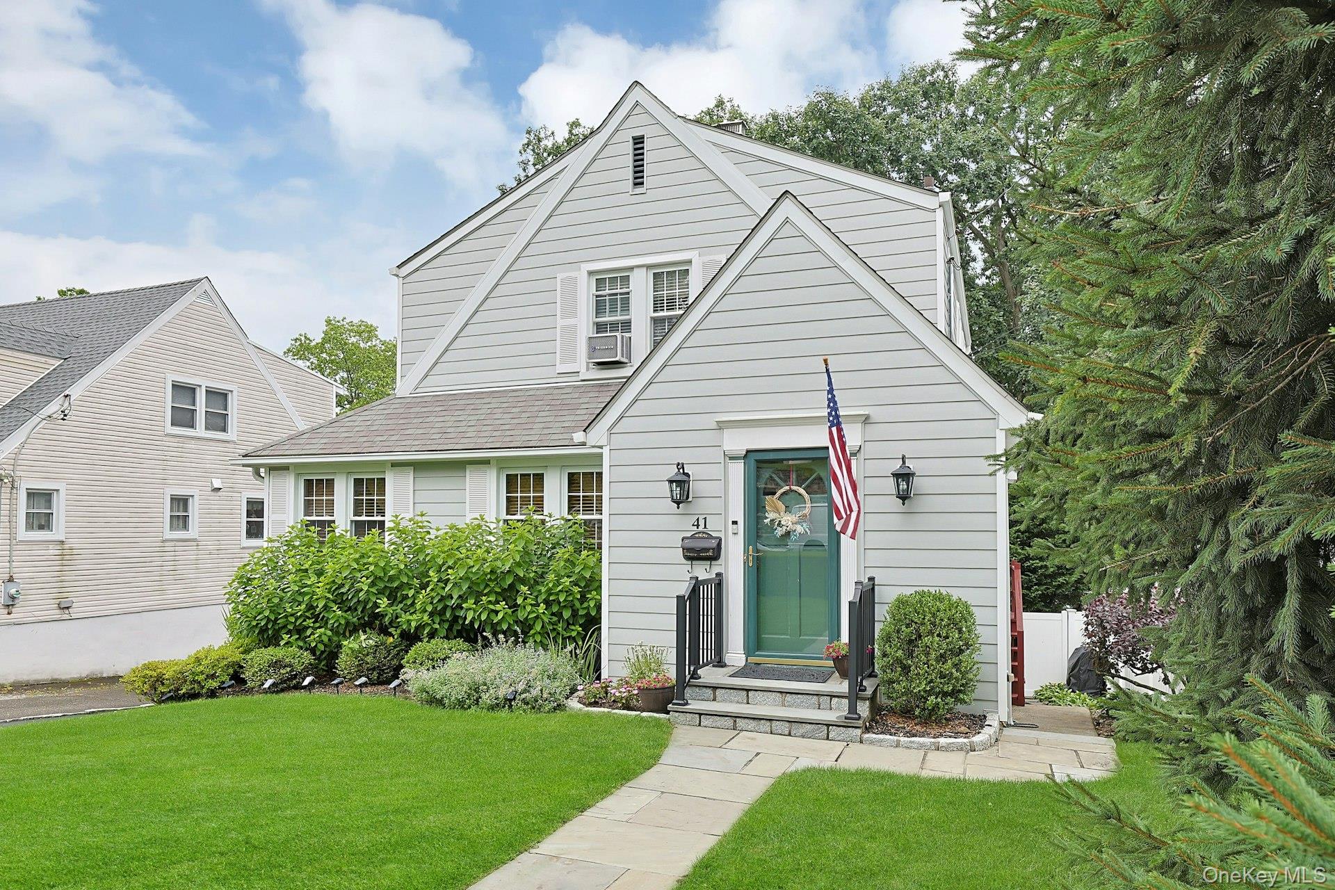 41 Cowdrey Street, Yonkers, NY 10701