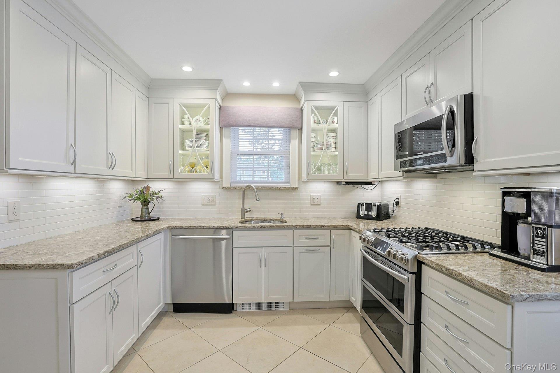 41 Cowdrey Street, Yonkers, NY 10701