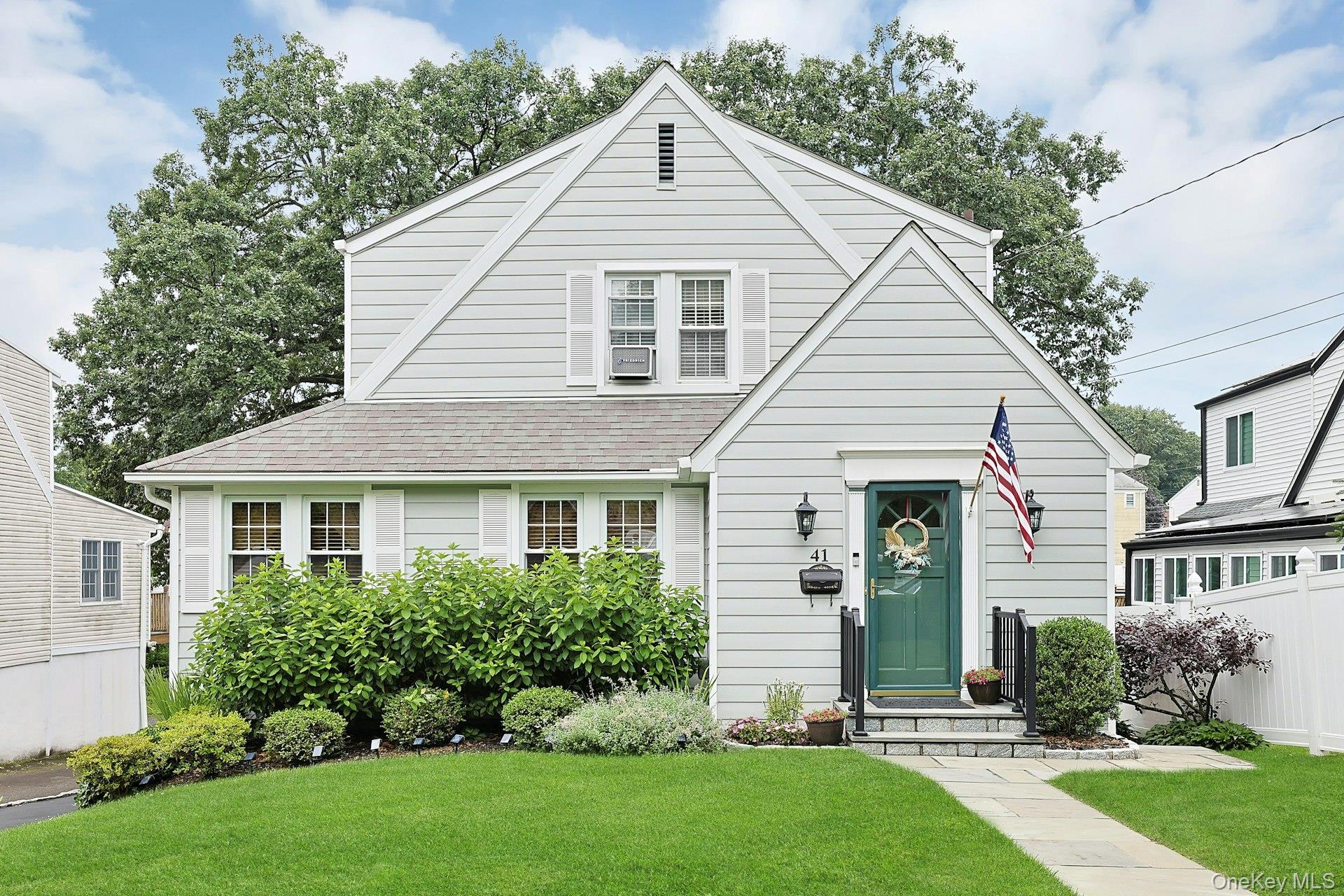 41 Cowdrey Street, Yonkers, NY 10701