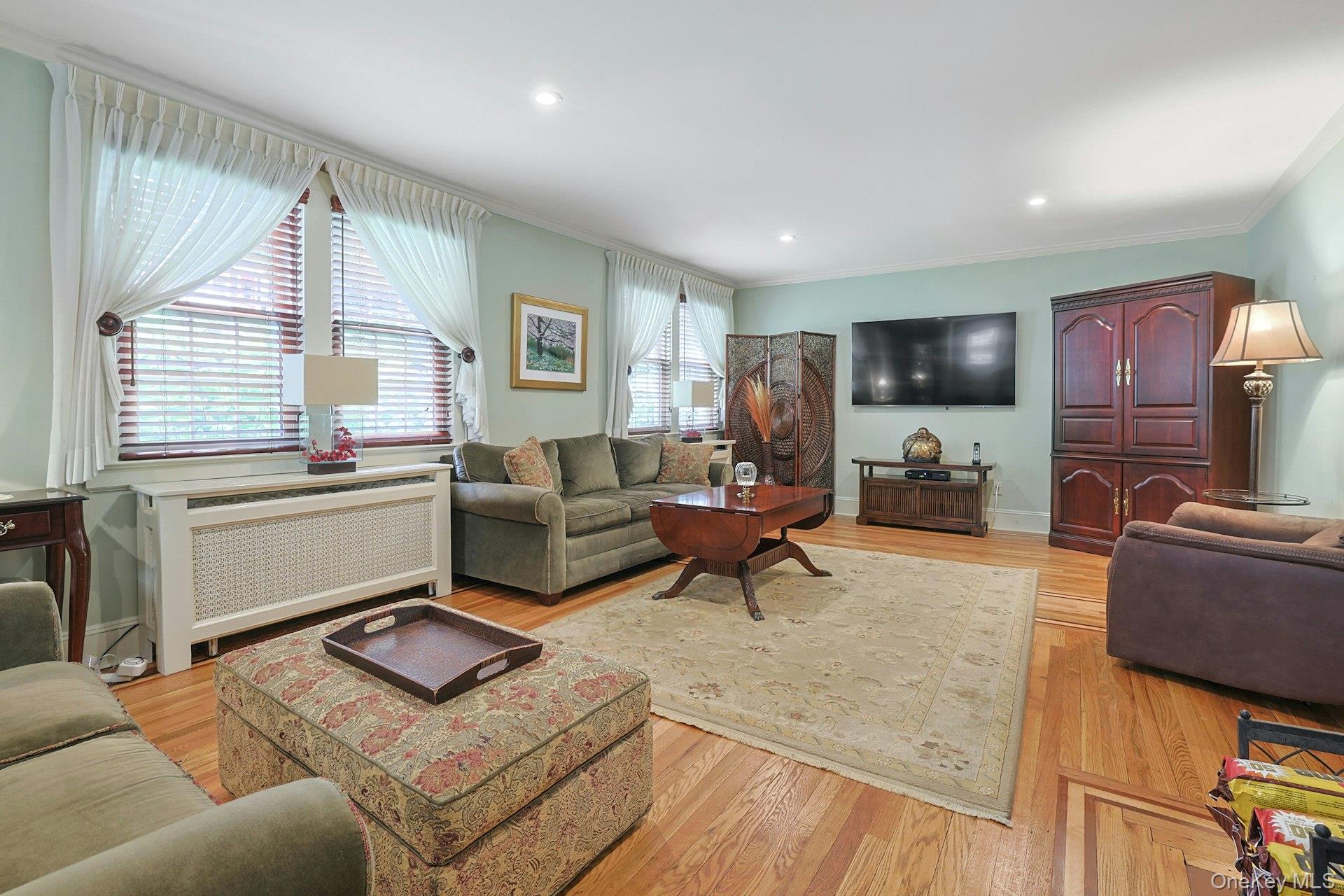 41 Cowdrey Street, Yonkers, NY 10701