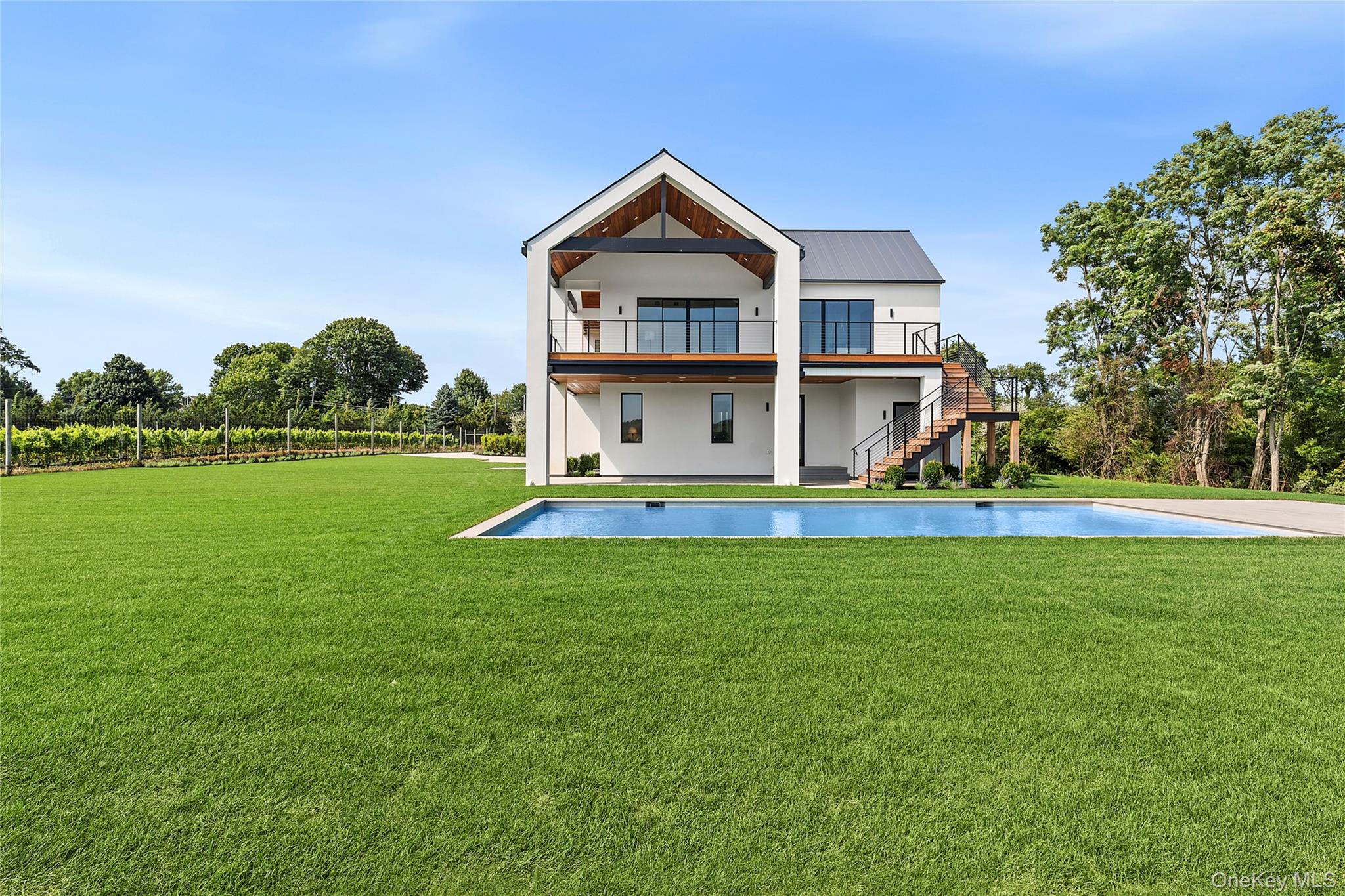 19620 Soundview Avenue, Southold, NY 11971