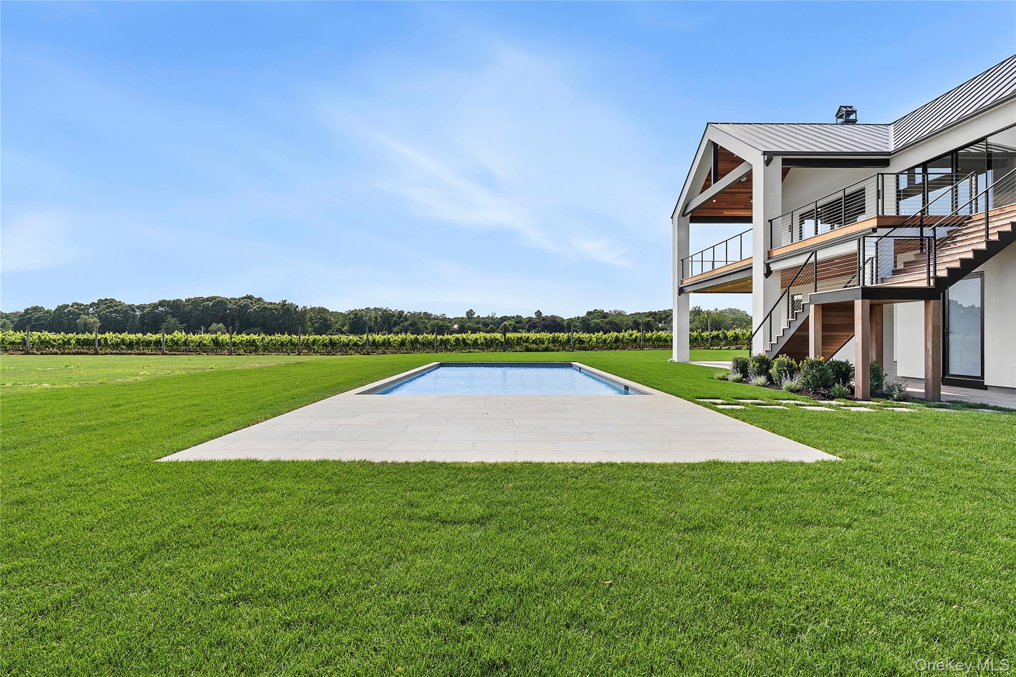 19620 Soundview Avenue, Southold, NY 11971