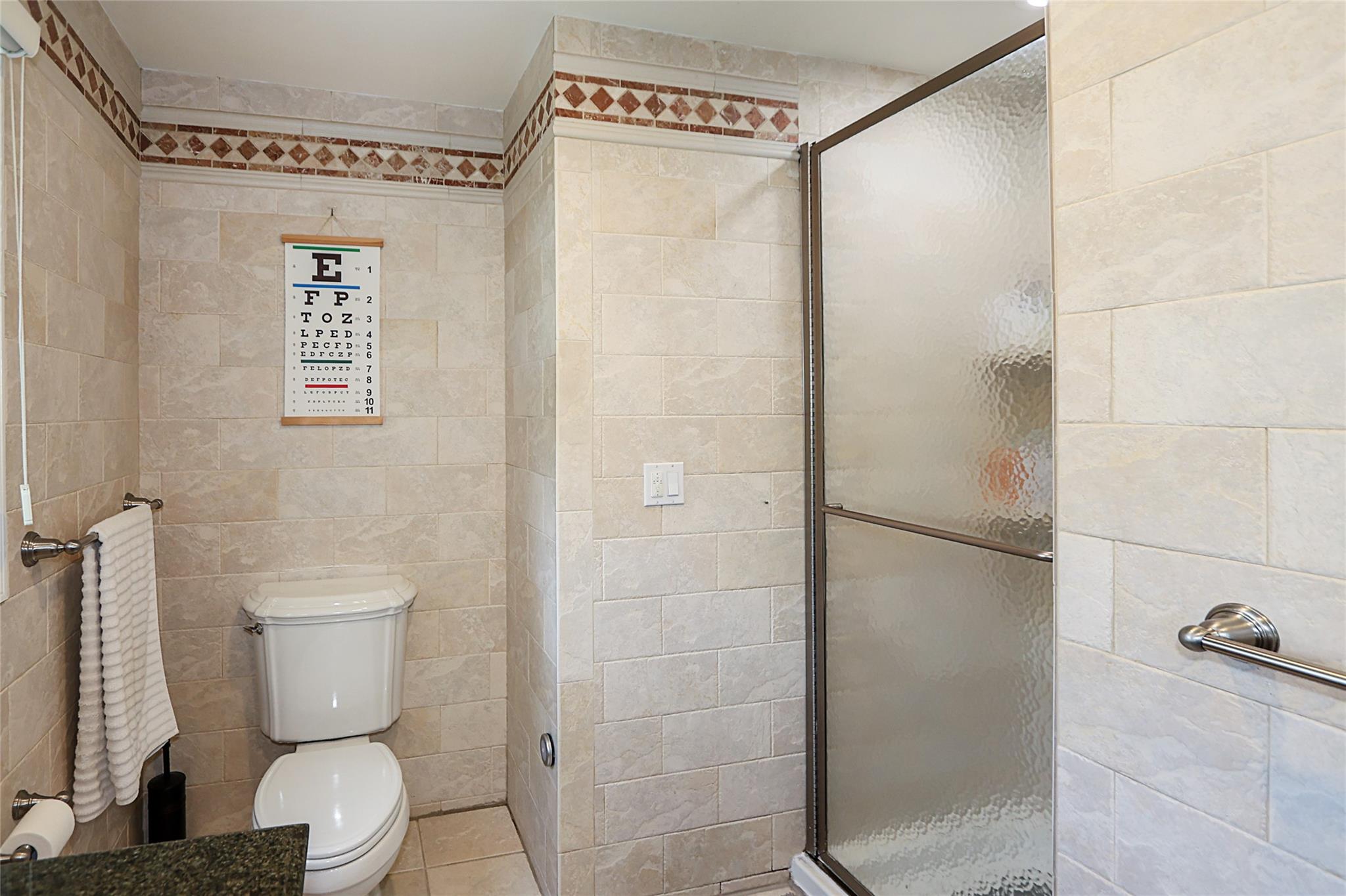 112 Ursula Drive, Roslyn, NY 11576