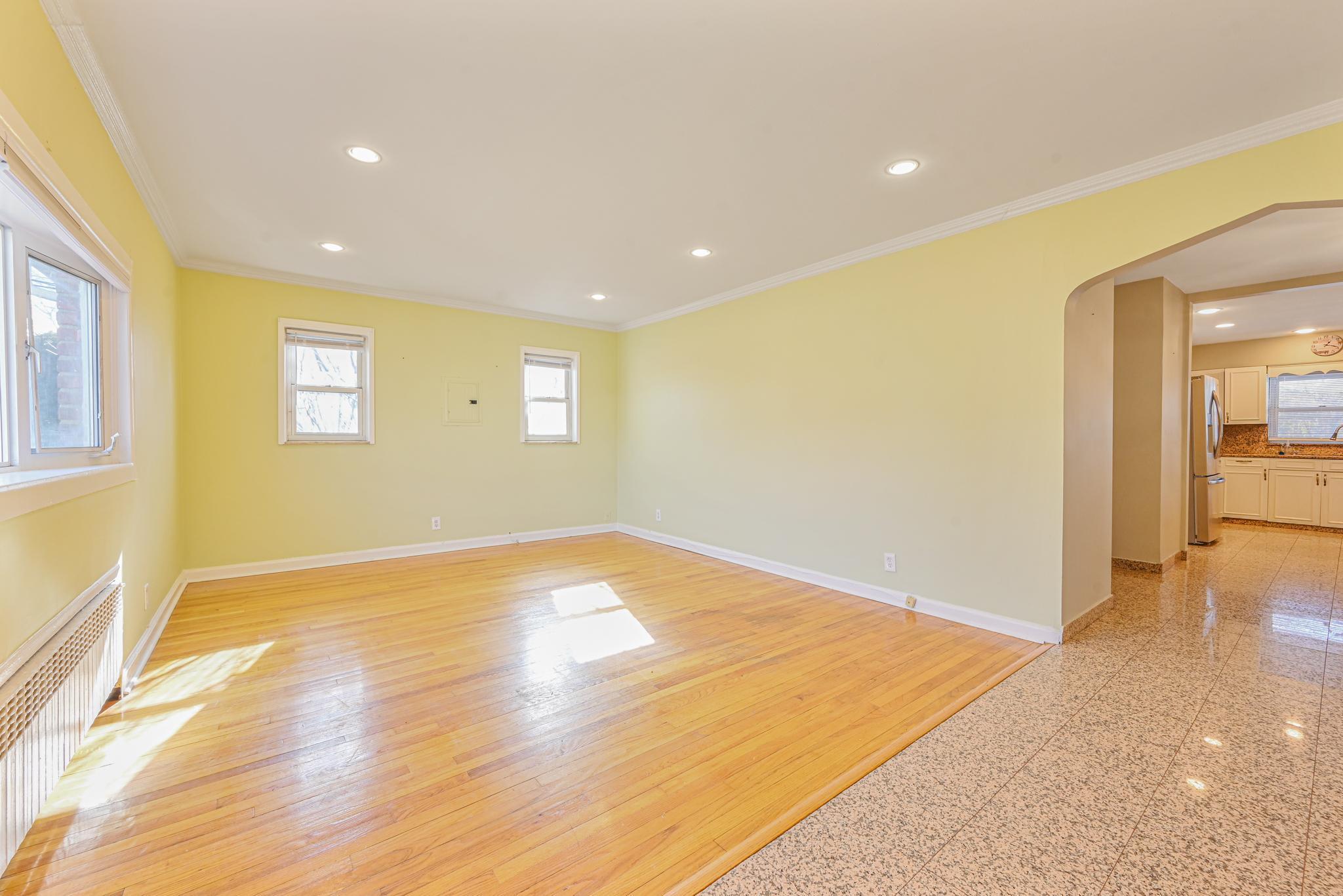515 S 12th Street # A, New Hyde Park, NY 11040