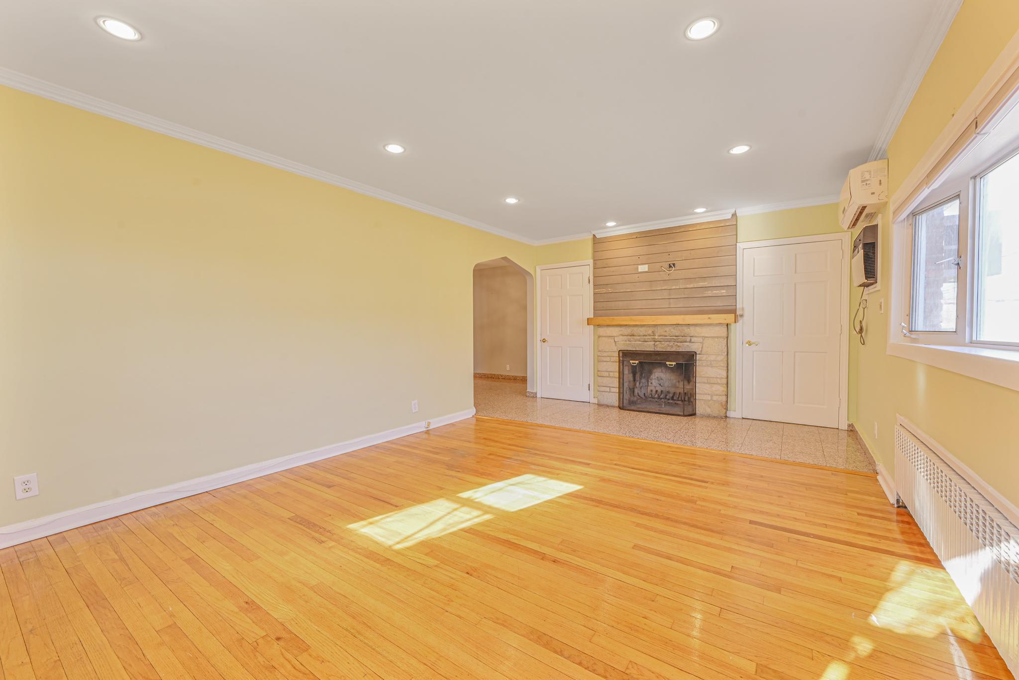 515 S 12th Street # A, New Hyde Park, NY 11040