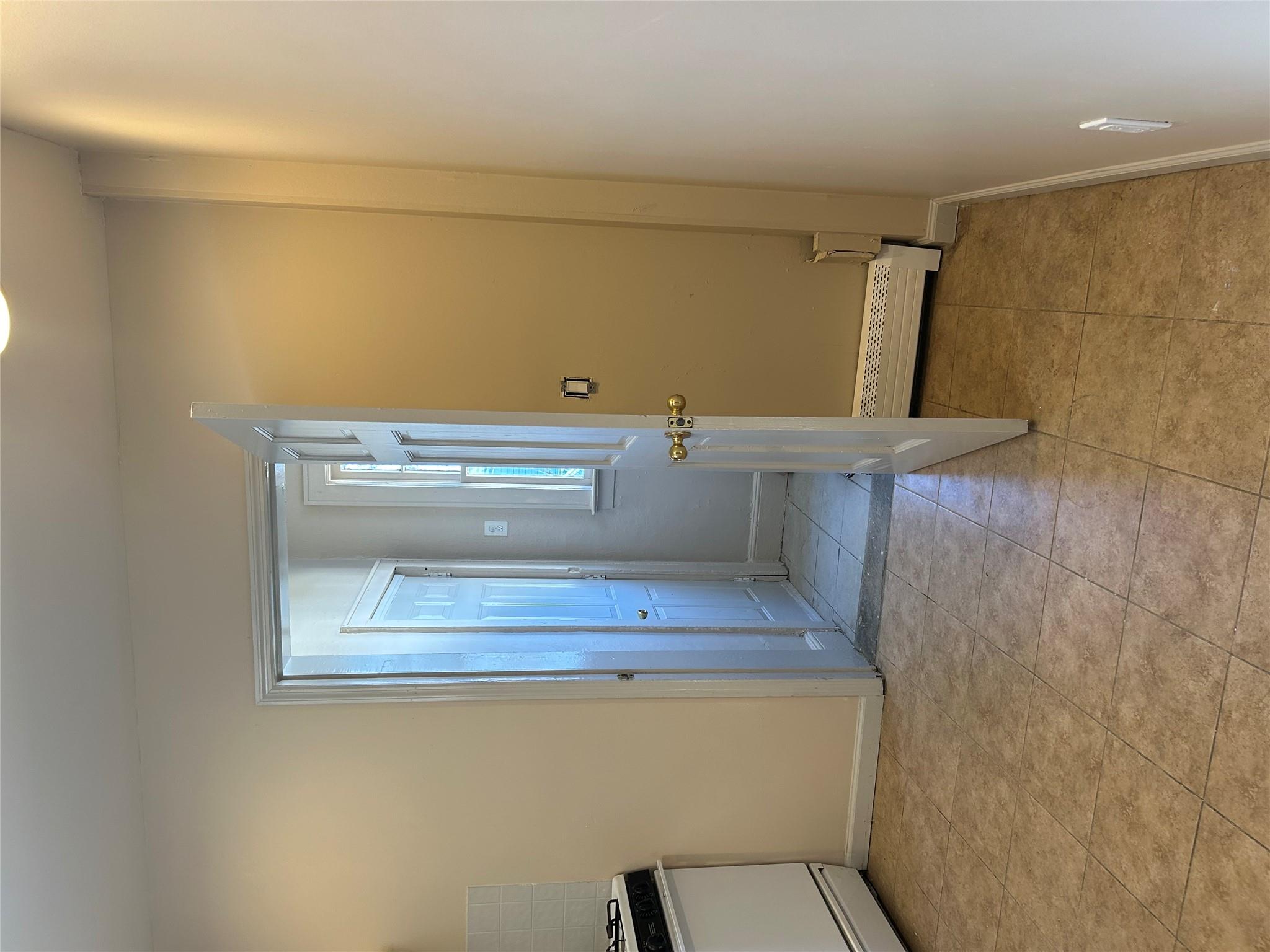 741 Clocks Boulevard # 1 S, Massapequa, NY 11758