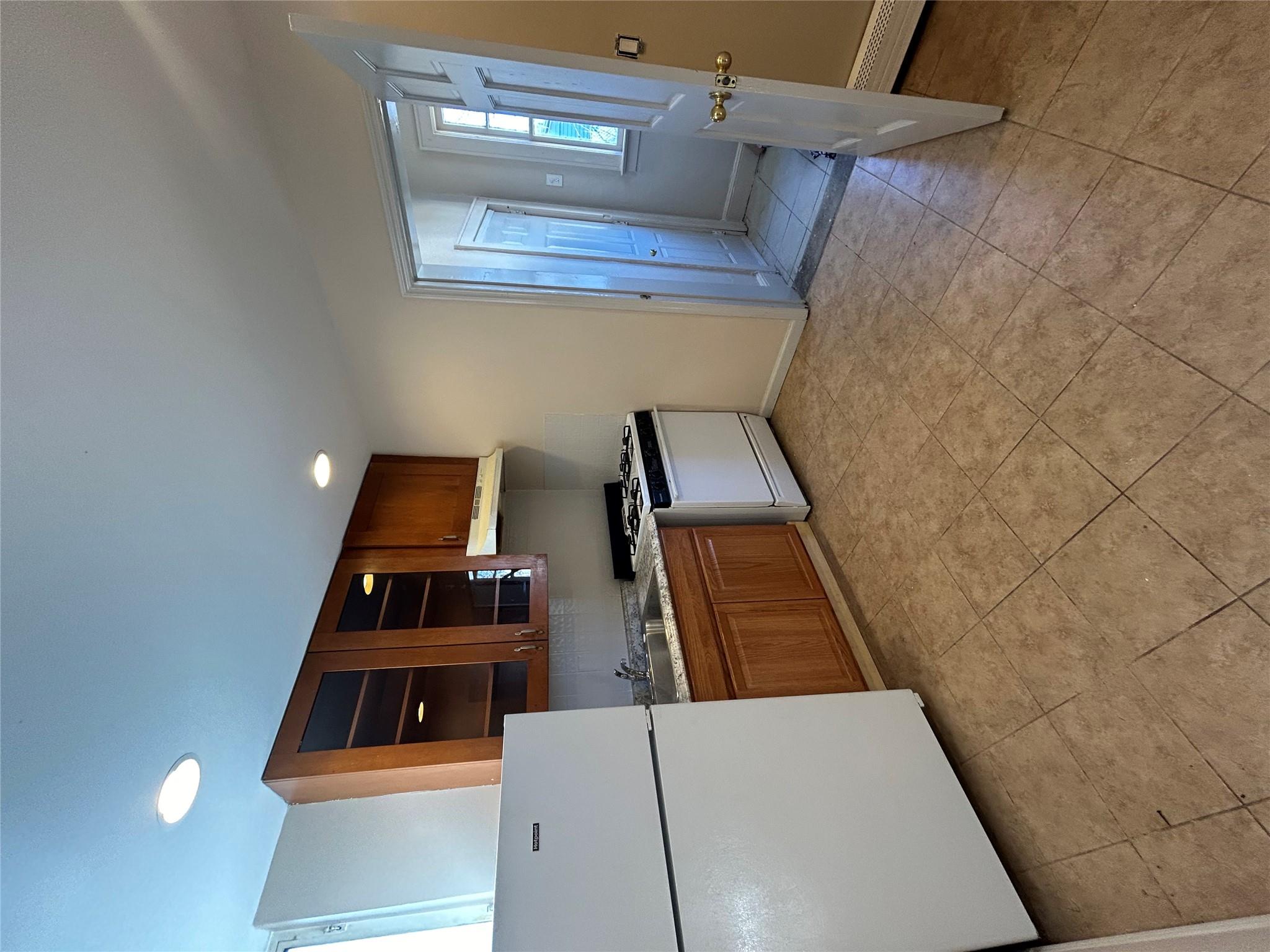 741 Clocks Boulevard # 1 S, Massapequa, NY 11758