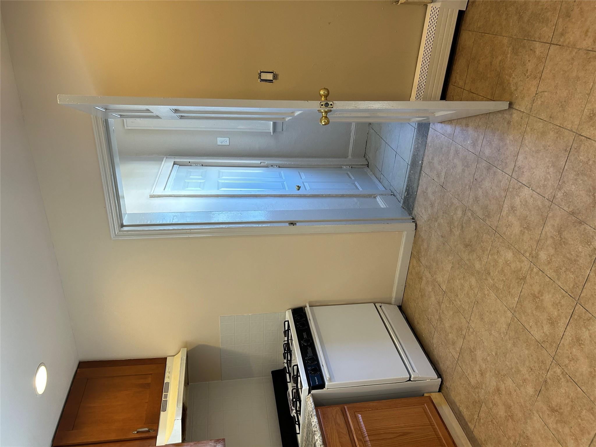 741 Clocks Boulevard # 1 S, Massapequa, NY 11758