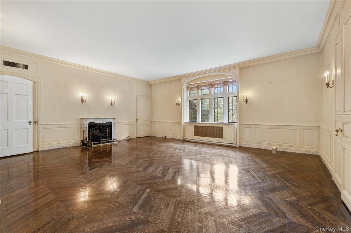 127 Horseshoe Road, Mill Neck, NY 11765