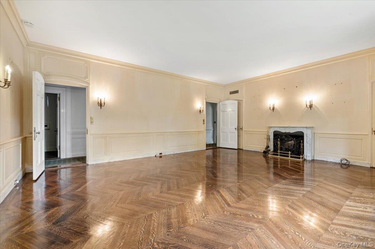 127 Horseshoe Road, Mill Neck, NY 11765