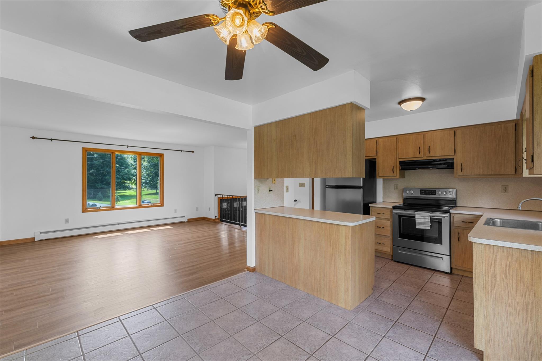 16 Orchard Lane, Highland, NY 12528