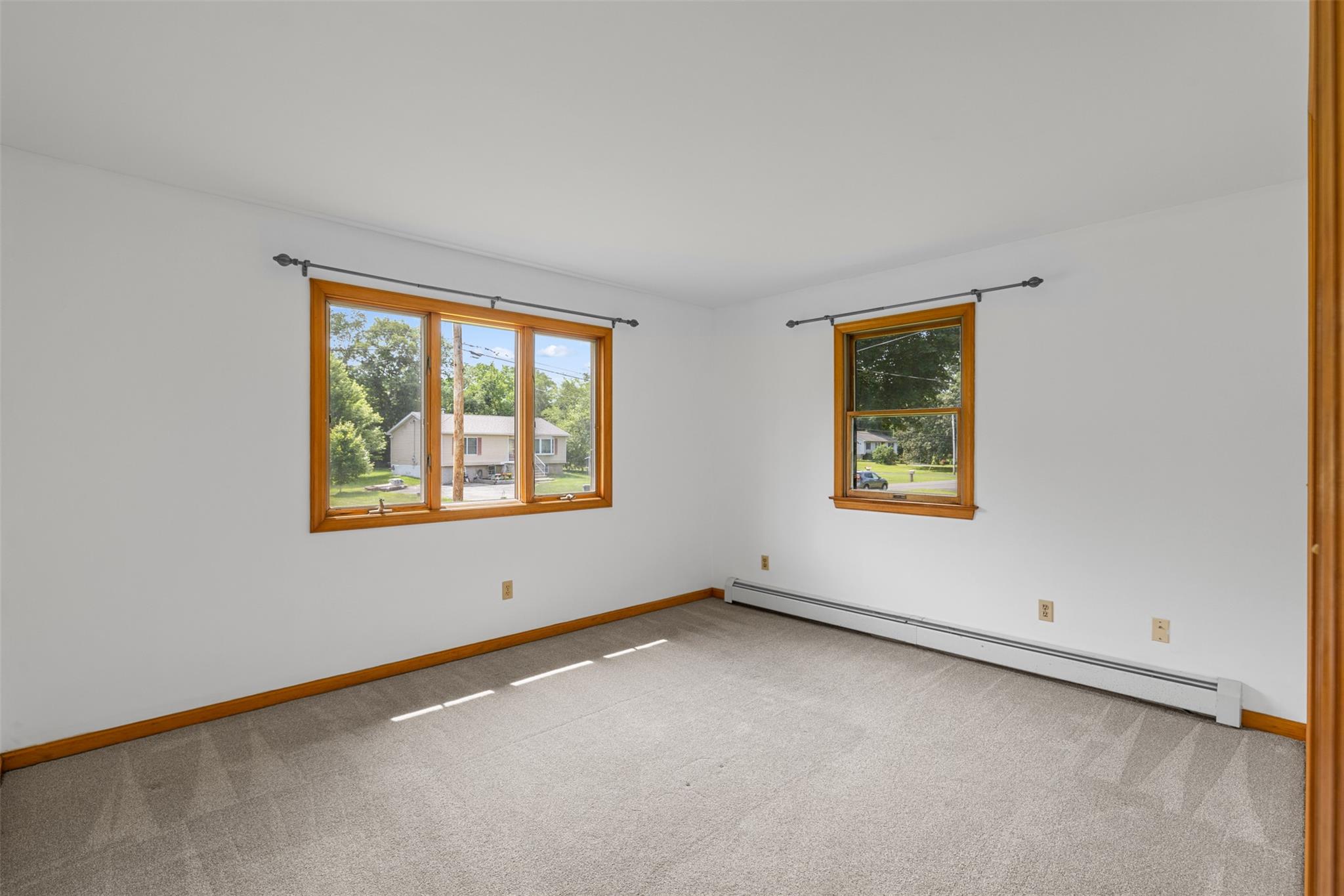 16 Orchard Lane, Highland, NY 12528