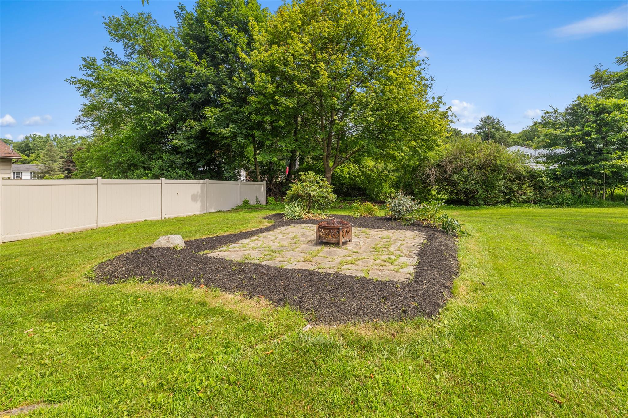 16 Orchard Lane, Highland, NY 12528